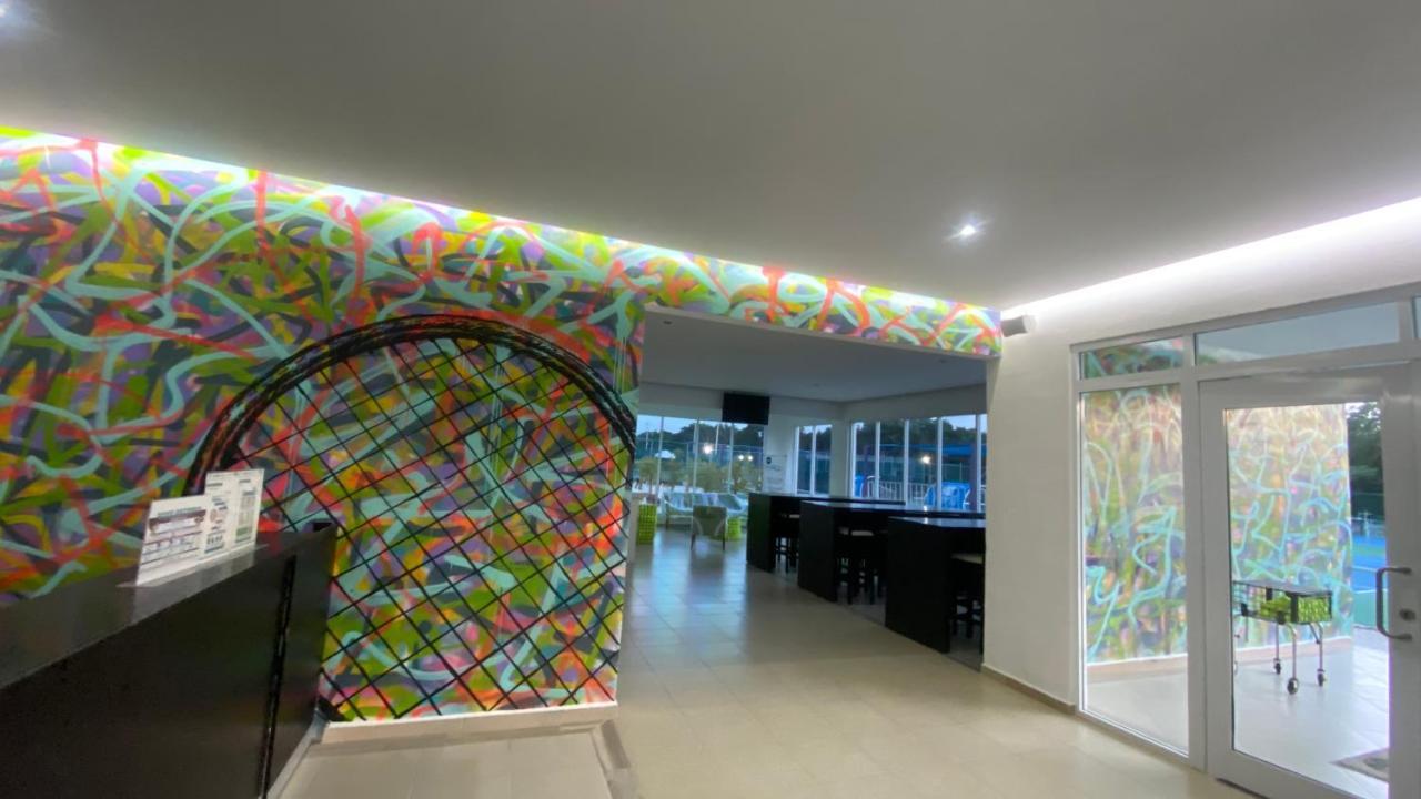 Cancun Tennis Inn Канкун Екстер'єр фото