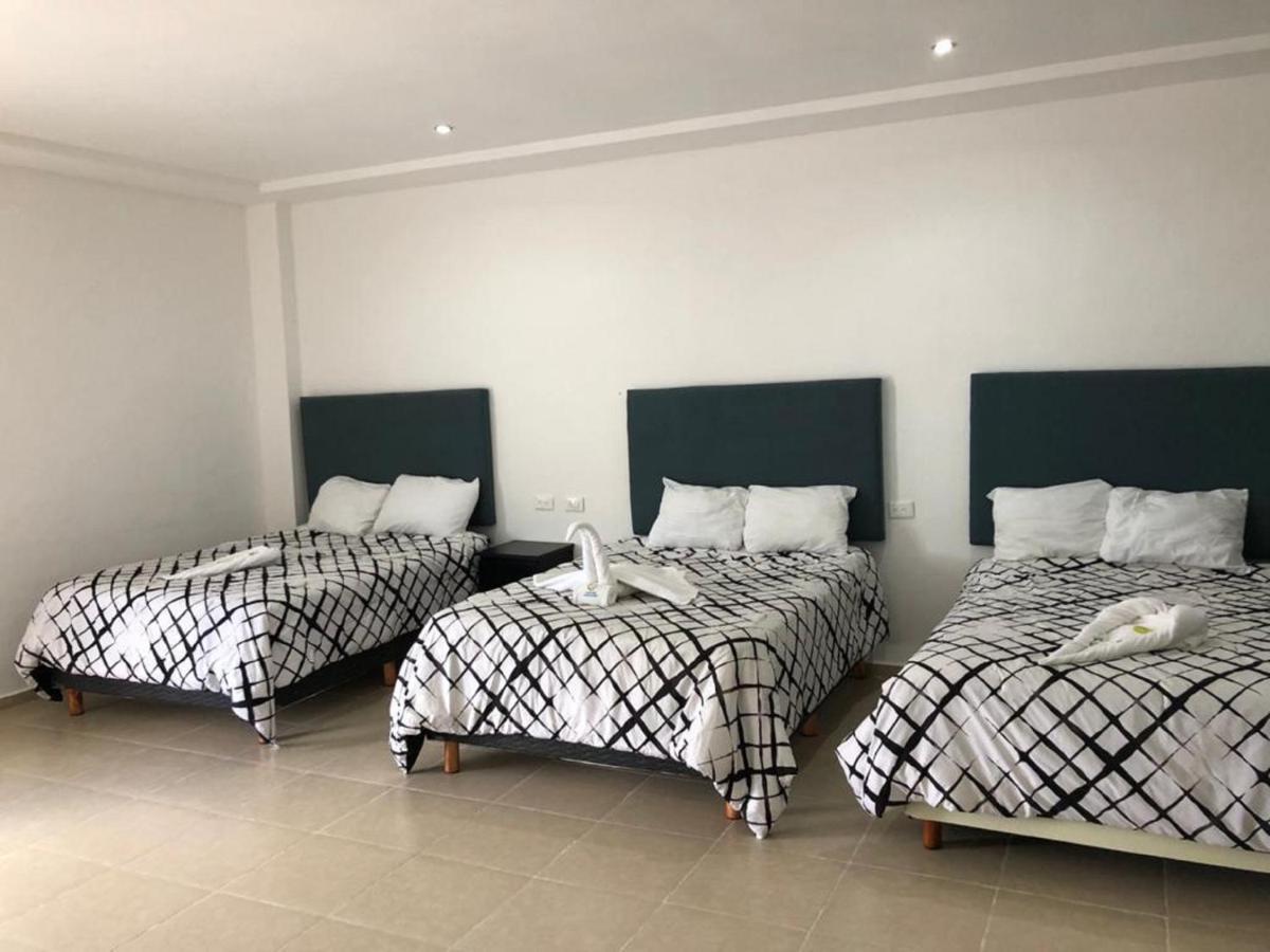 Cancun Tennis Inn Канкун Екстер'єр фото